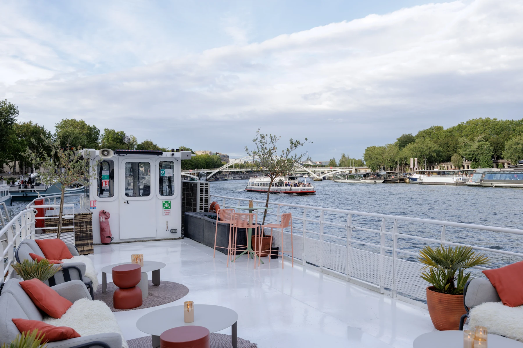 Bateau Rivage soirée Port Debilly · vue ponts de la Seine