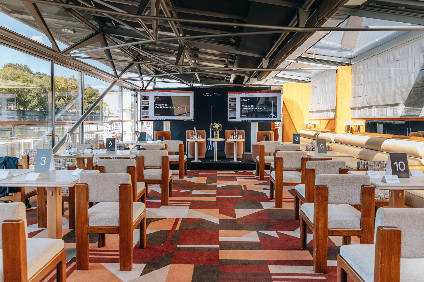 UNIVERS · Conférence Vivatech sur la Barge Eiffel · privatisation de bateau Paris