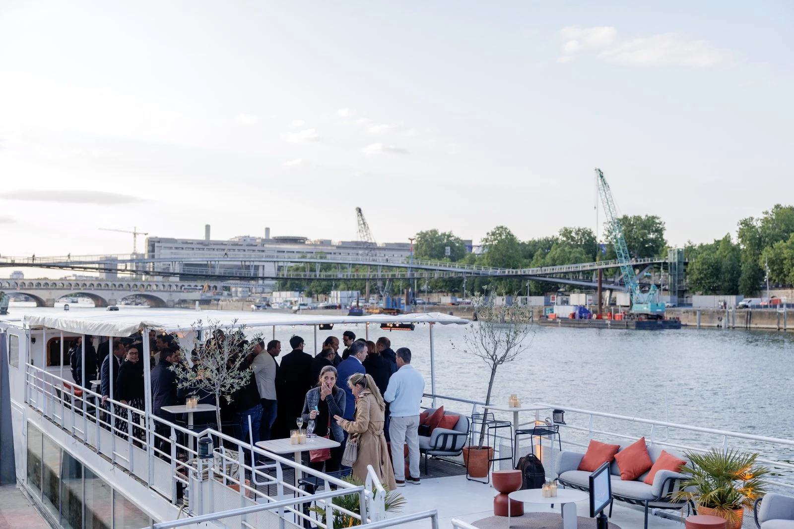 Location de bateau sur la Seine · dîner privé clients E. Leclerc