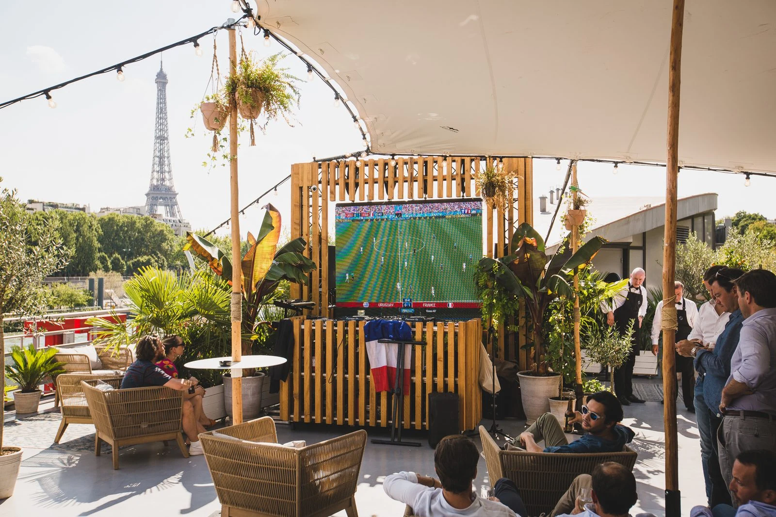 Soirée interne Alex Bolton · Bain de Soleil
