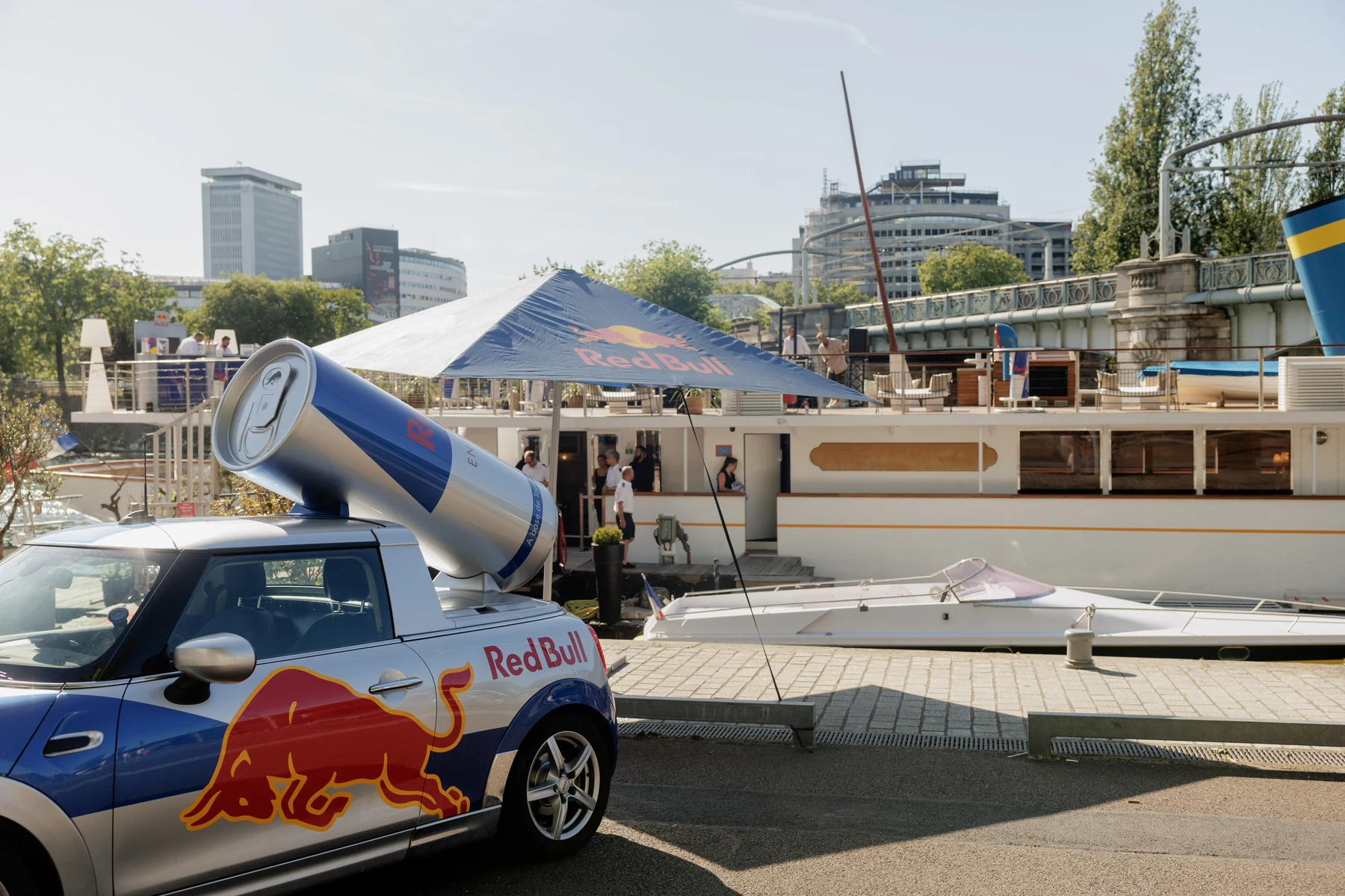 Bateau Grenelle privatisé · ambiance de la soirée Red Bull