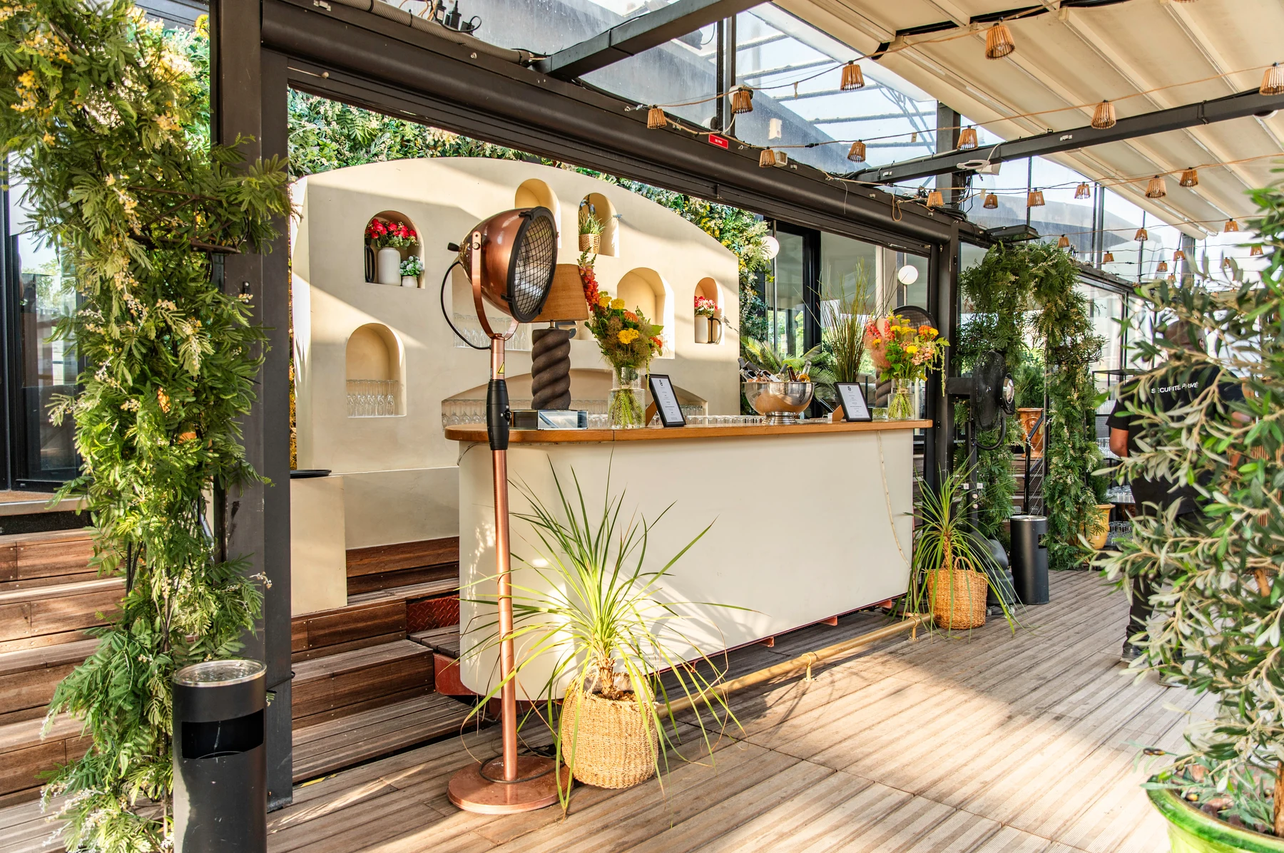 Location de bateau sur la Seine · summer party interne 5 Étoiles Production